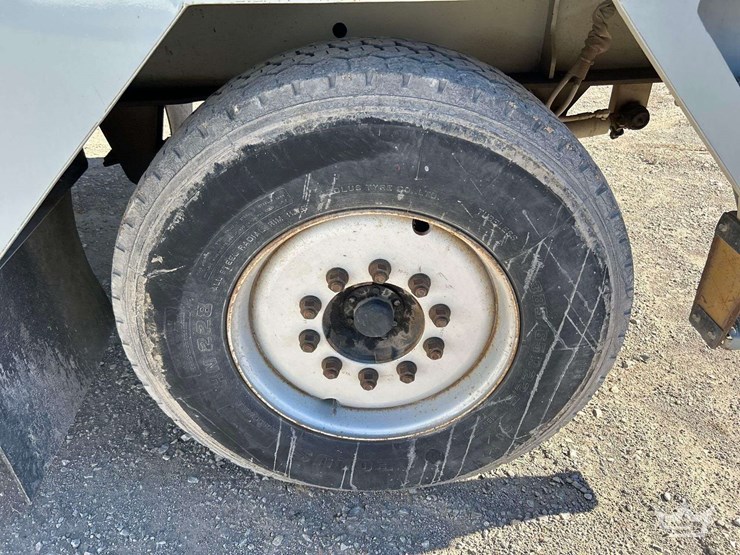 2004-gradall-xl3100-image-34