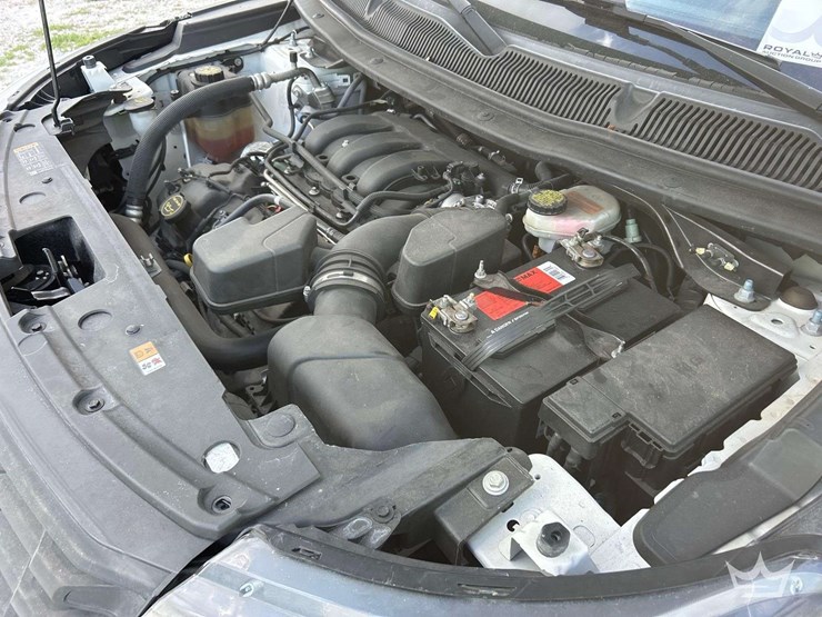 2017-ford-explorer-image-8