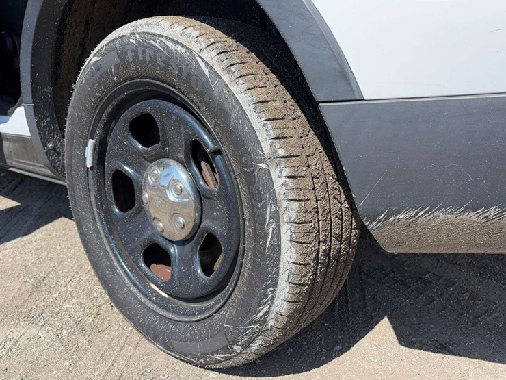 2015-ford-explorer-image-9