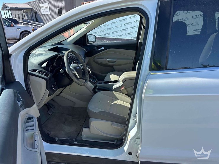 2013-ford-escape-image-10