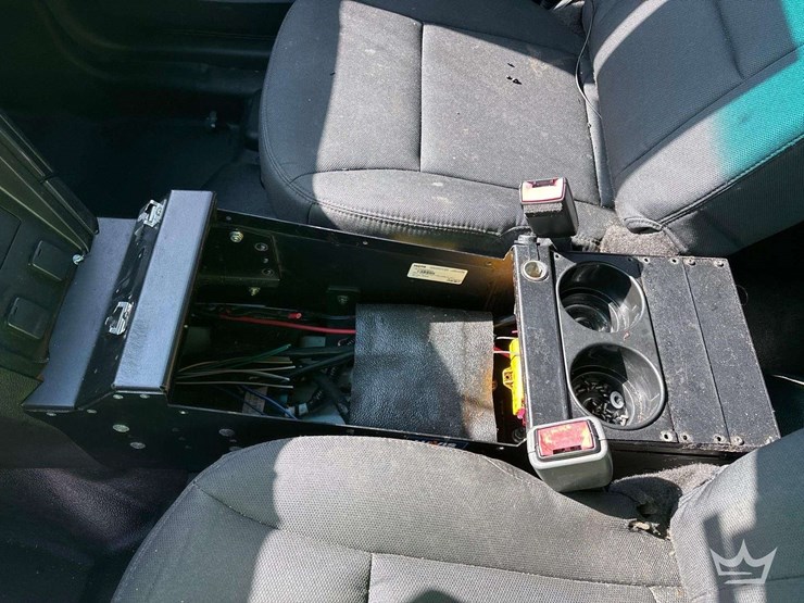 2017-ford-explorer-image-17