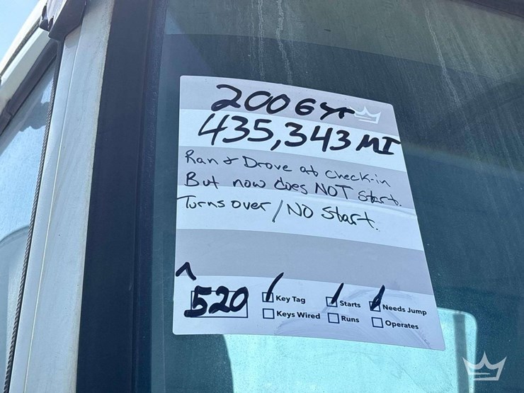 2006-volvo-vnm-s/a-day-cab-truck-tractor-image-30