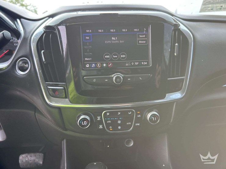 2020-chevrolet-traverse-image-18