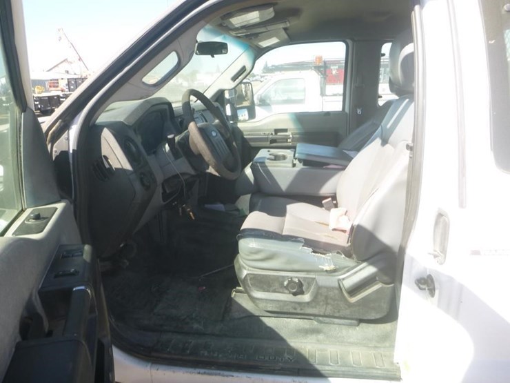 2013-ford-f550-image-10