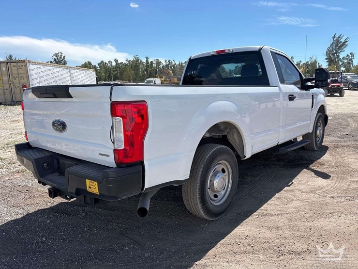 2017-ford-f250-image-3