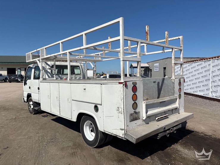 2007-isuzu-npr-image-4