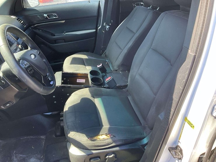 2016-ford-explorer-image-20