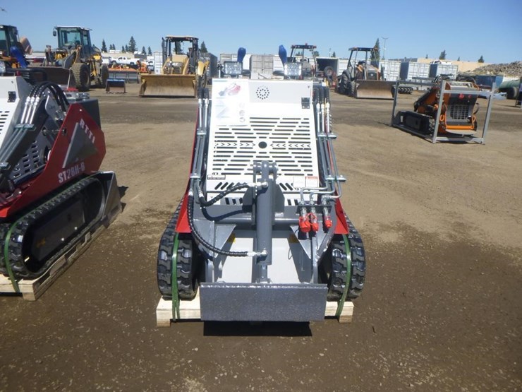 battler-st28h-6-skid-steer-track-loader-image-5