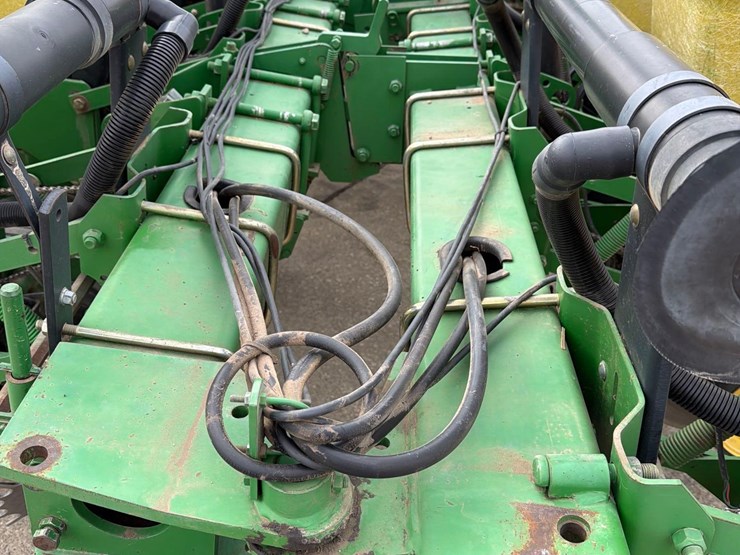 john-deere-7200-image-55