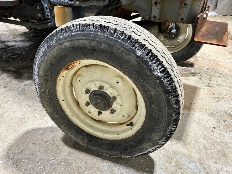 new-holland-tn55-image-10