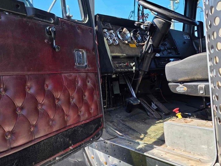 1995-kenworth-t800-image-7