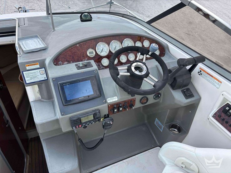 2007-30ft.-regal-30-express-cruiser-boat-with-2010-vantage-t/a-33-ft.-trailer-image-8