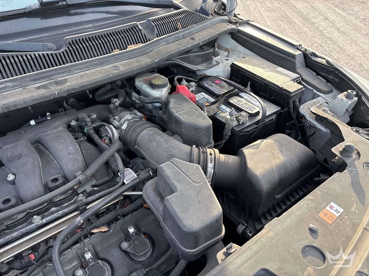 2018-ford-explorer-image-8