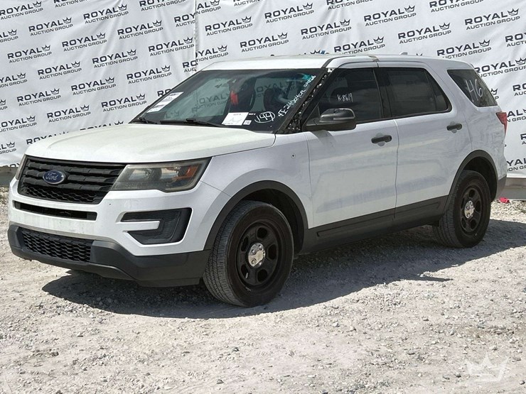 2017-ford-explorer-image-1