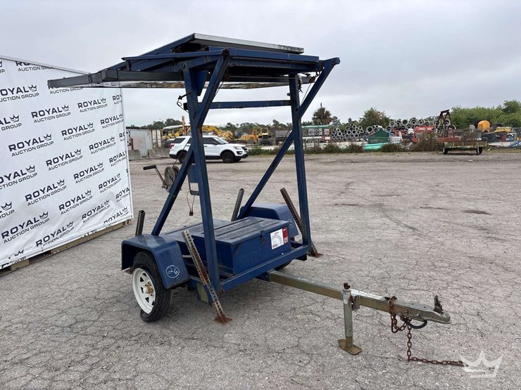 2012-addco-dh250-fm-towable-solar-message-board-image-2