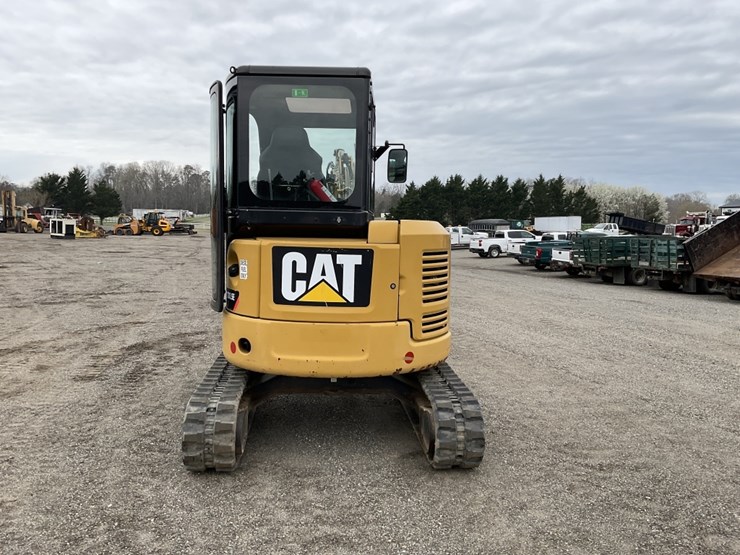 caterpillar-303-image-4