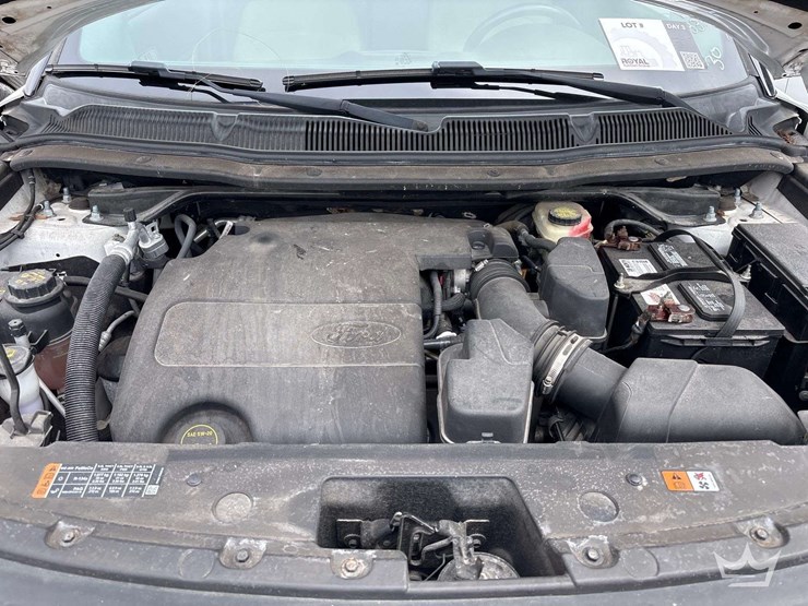 2016-ford-explorer-image-8