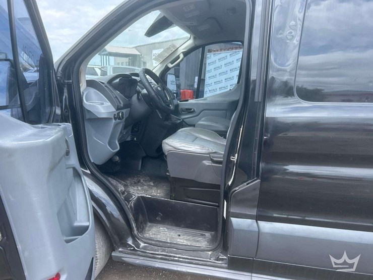 2015-ford-transit-image-15