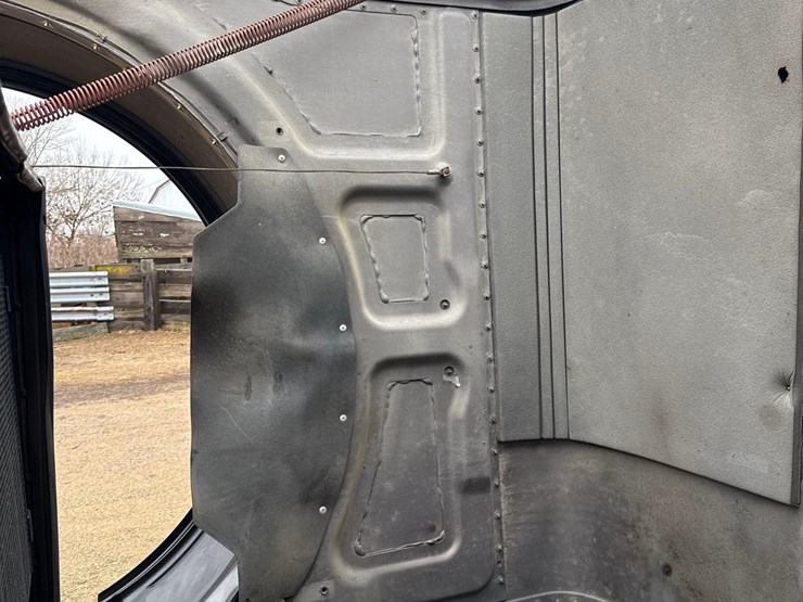 2016-peterbilt-389-image-127