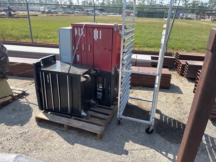 #8037-•-(1)-tray-rolling-cart-and-(1)-roll-around-craftsman-tool-box-image-1