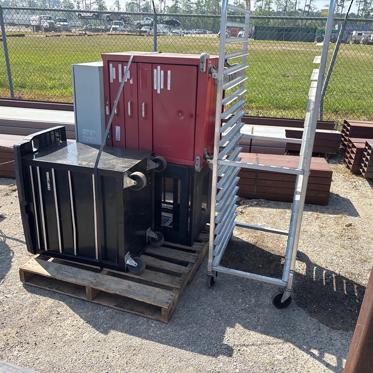 #8037 • (1) TRAY ROLLING CART AND (1) ROLL AROUND CRAFTSMAN TOOL BOX