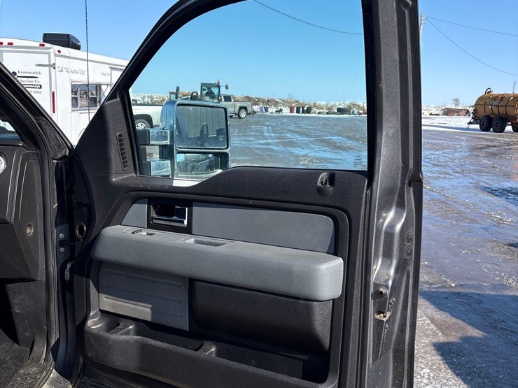 2012-ford-f150-image-46