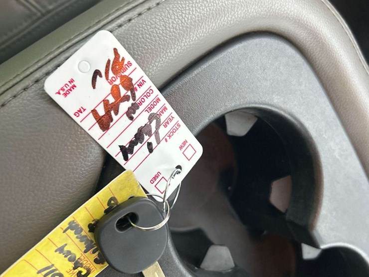 2011-chevrolet-silverado-1500-image-23