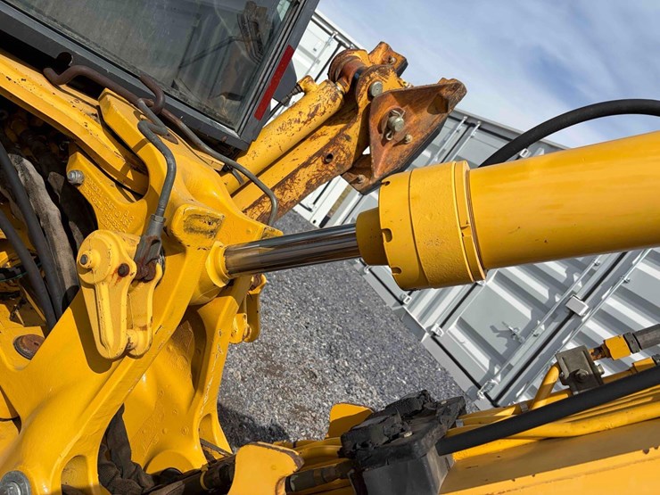 2006-deere-310sg-image-11