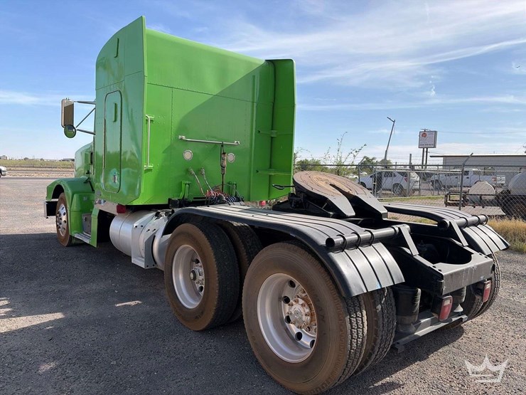 1994-peterbilt-377-image-3