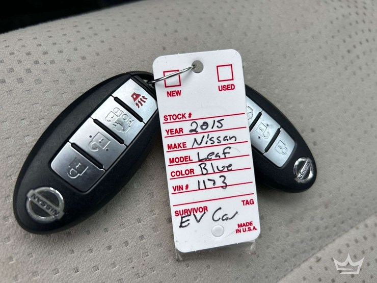 2015-nissan-leaf-hatchback-image-28
