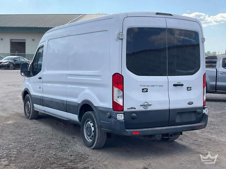 2015-ford-transit-image-4