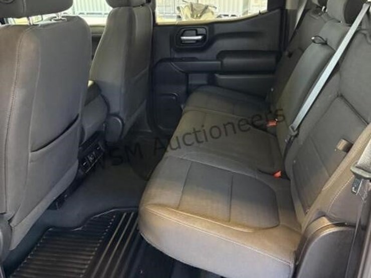 2021-chevrolet-silverado-1500-image-24