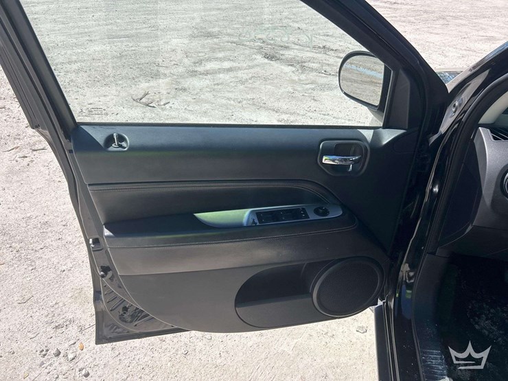 2016-jeep-compass-image-14