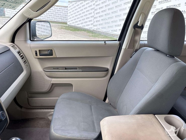 2009-ford-escape-image-21