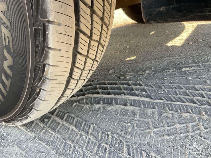 2009-chevrolet-silverado-2500-image-32