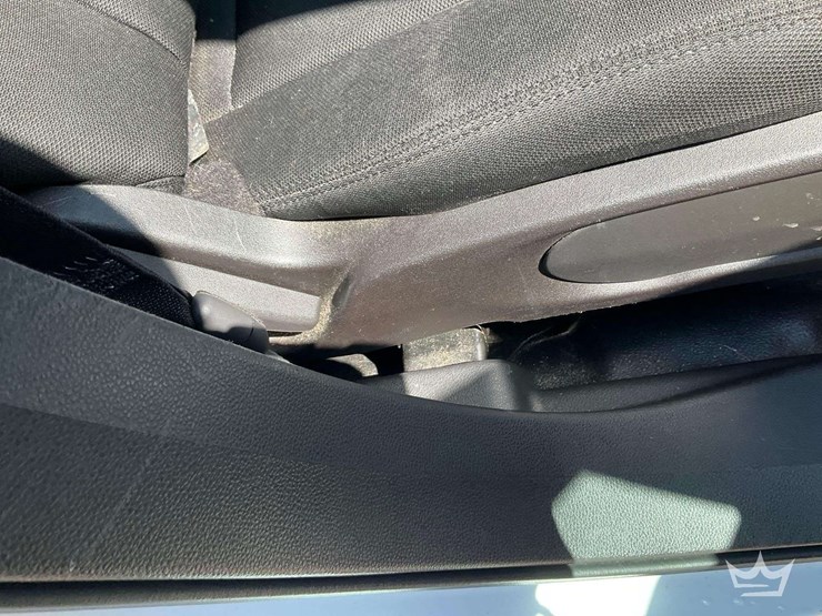 2015-ford-explorer-image-25