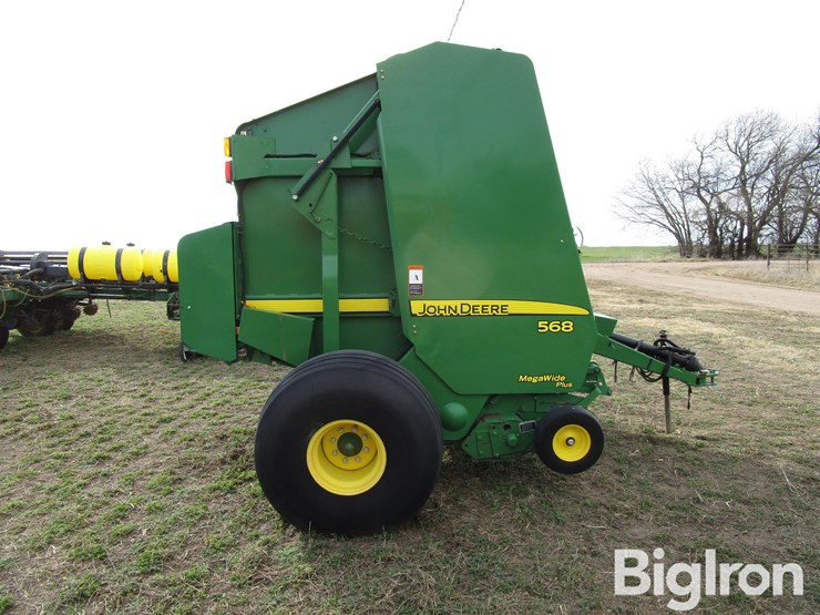 john-deere-568-image-4