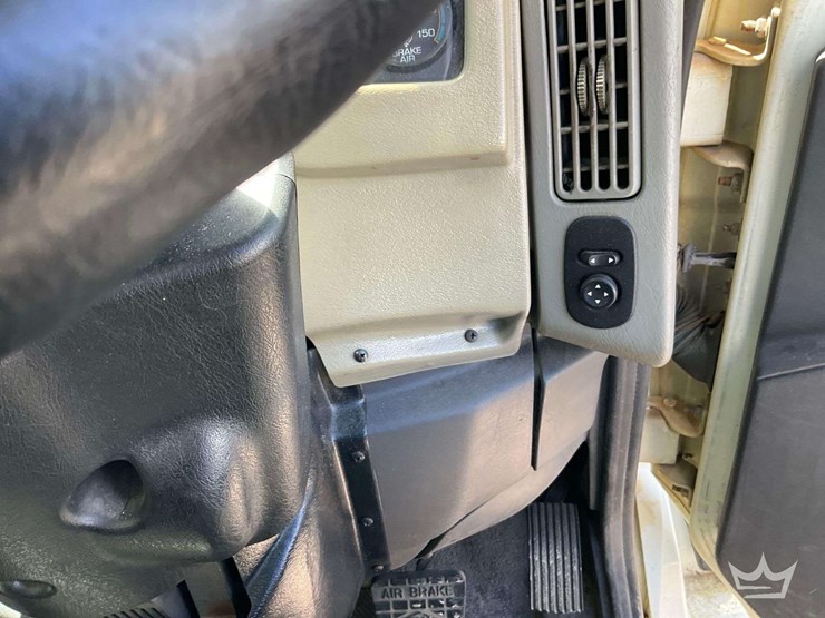 2015-international-durastar-4300-image-26