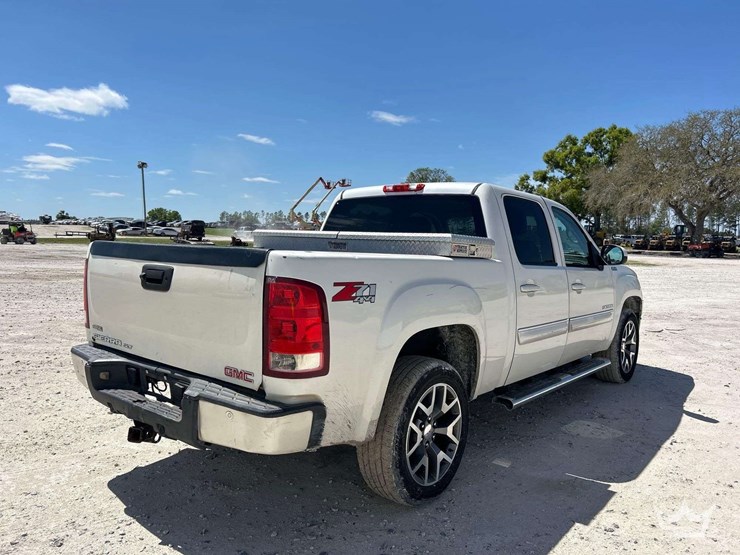 2012-gmc-sierra-1500-image-3