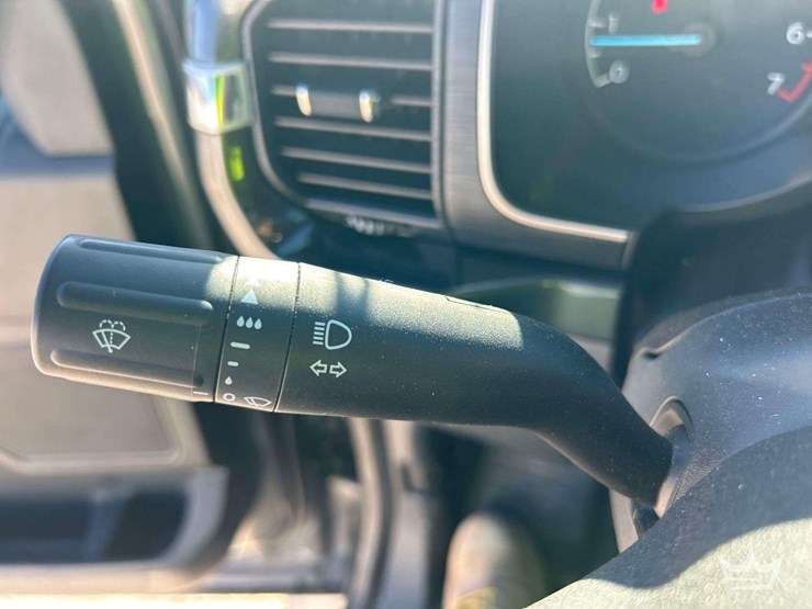 2021-ford-f150-image-14