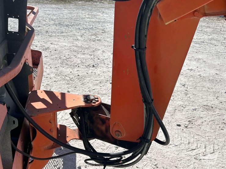 2007-jlg-600hj-60ft-4x4-articulating-boom-lift-image-18