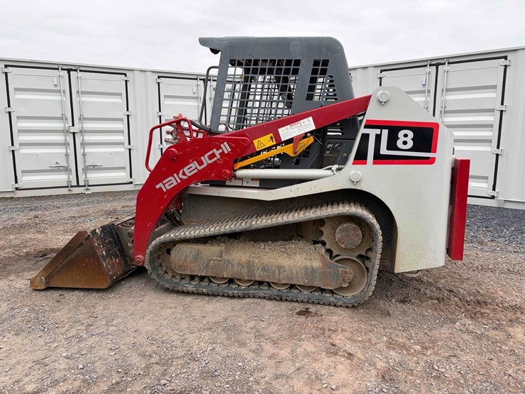 2015-takeuchi-tl8-image-5