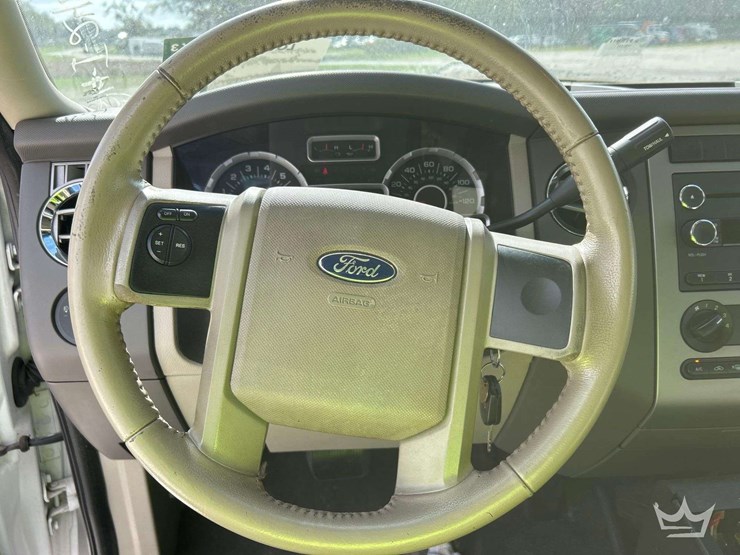 2014-ford-expedition-image-13