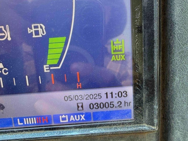 takeuchi-tb280fr-image-17