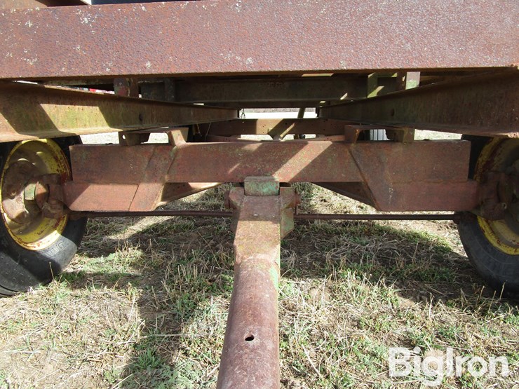 1025-gallon-water-tank-on-trailer-image-10