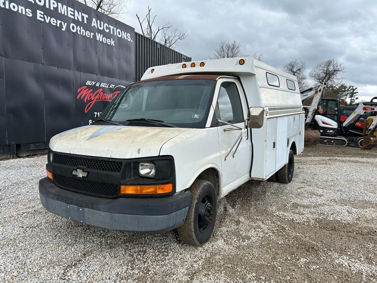 2004-utility-van-image-8