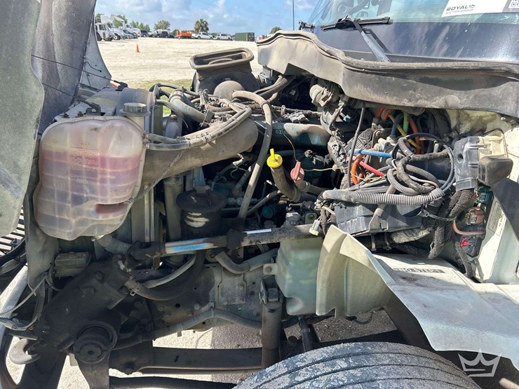 2007-international-durastar-4300-image-8