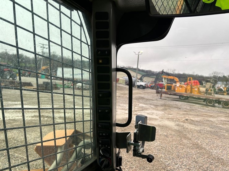 2024-case-tv450b-image-27