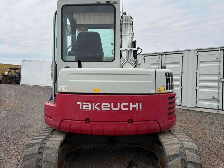 2013-takeuchi-tb280fr-image-3