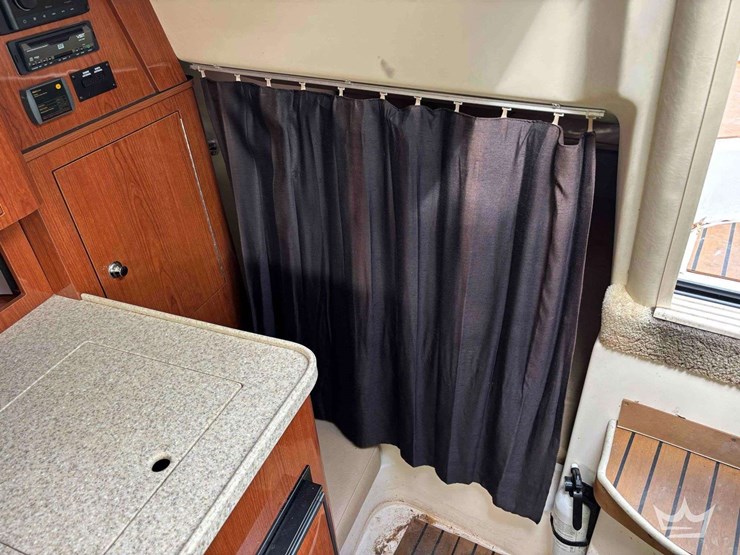 2007-30ft.-regal-30-express-cruiser-boat-with-2010-vantage-t/a-33-ft.-trailer-image-26